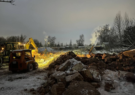 Двое рабочих погибли под руинами водонапорной башни