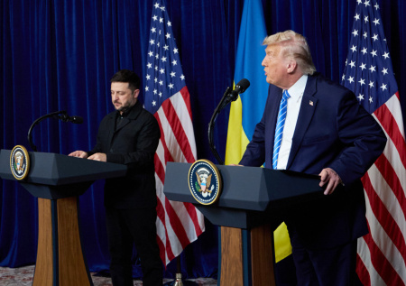 Бледнел, ерзал, поднюхивал: что случилось с Зеленским на переговорах в США