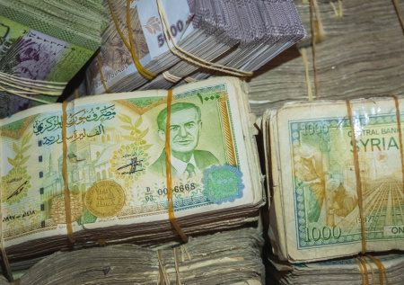 В Сирии представили новые купюры без изображения Асада