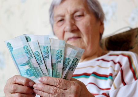 Стало известно о повышении выплат для всех пенсионеров в 2026 году