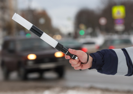 Внезапные зимние штрафы: что надо знать о скрытых ловушках на дороге