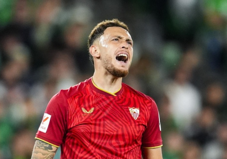 Аргентинскому футболисту парализовало половину лица