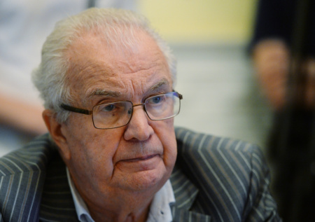 «Ушла легенда»: внук Никулина высказался о смерти иллюзиониста Эмиля Кио