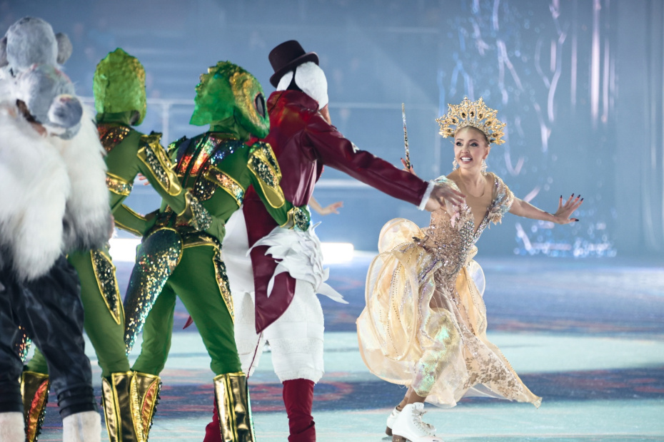 Фигуристка Татьяна Навка (Фея) во время премьеры ледового шоу Татьяны Навки «Золушка» в ДС «Мегаспорт»