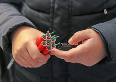 Два ребенка пострадали в Подмосковье из-за петард