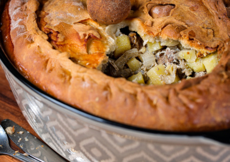 Картошку больше не жарю. Пеку угощение из Татарстана: бэлиш — многослойный пирог с мясом и картофелем