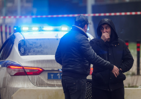 Москвич выстрелил в лицо знакомому матери