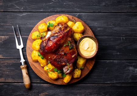 Абсолютный вред или только польза: врач ответила на все вопросы о свинине