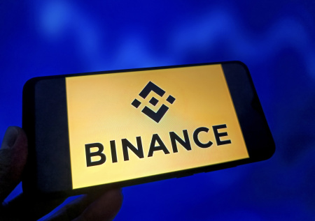 Крупная криптобиржа прекратила вывод средств для пользователей на Украине