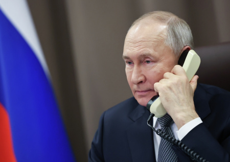 Названо число телефонных переговоров Путина с лидерами в этом году