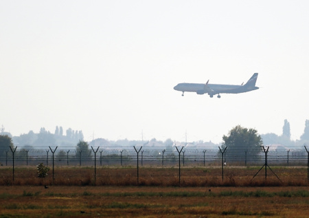 В аэропорту Краснодара ввели ограничения на прием и выпуск самолетов