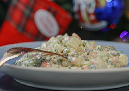 Назван лучший вариант для хранения еды после новогодней ночи