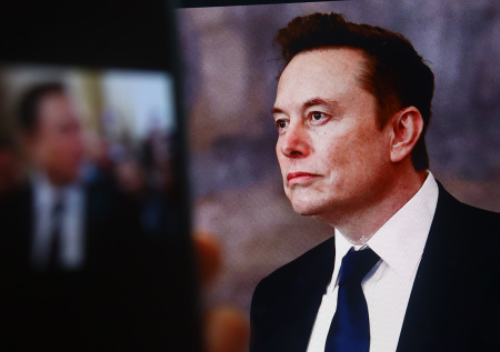 Маск одним действием «убил» компьютер налоговой США