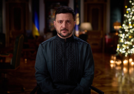 В США нашли важное отличие новогодних выступлений Зеленского и Путина