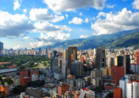 В США заняли неожиданную позицию после сообщений о взрывах в Каракасе