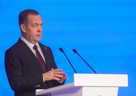 «Бандеростан»: Медведев призвал США свергнуть «наркоманов на Банковой»