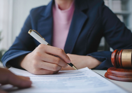 Юрист ответил, как защититься от использования своих фото в соцсетях