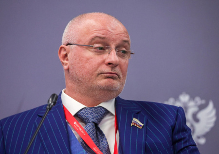 В Совфеде пошутили о реакции Каллас на удары США по Каракасу