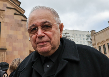 Отказ от корпоративов, здоровье, развод с Брухуновой: как живет Петросян