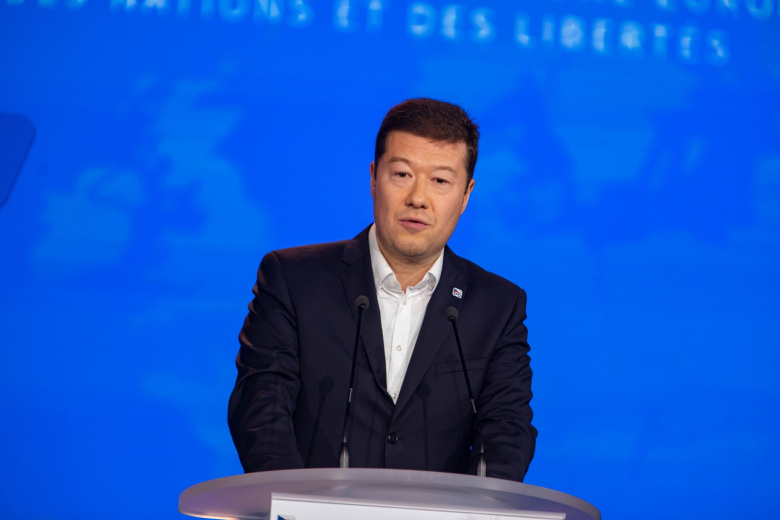 Томио Окамура