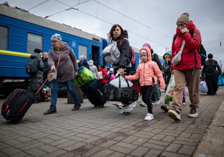 На Украине принудительно эвакуируют 3 тыс. детей