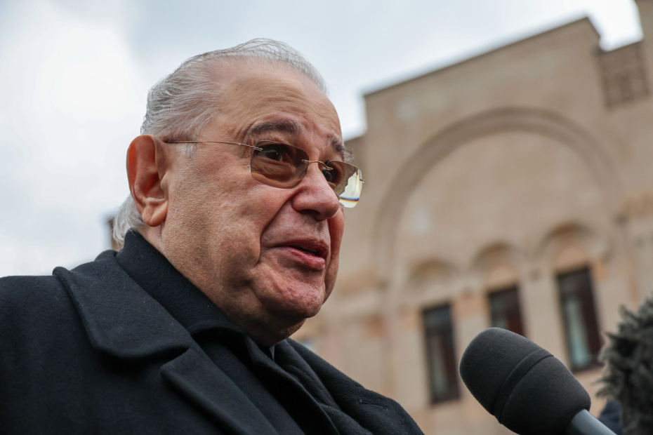 Евгений Петросян