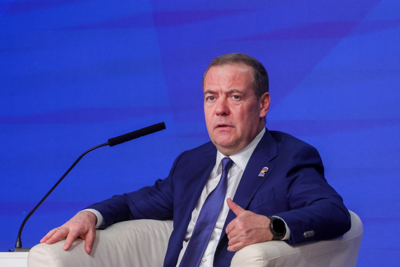 Дмитрий Медведев