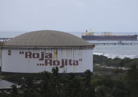 Экономист объяснил, могут ли США присвоить нефть Венесуэлы