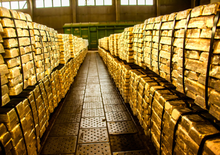 Золото бьет рекорды на фоне кризиса в Венесуэле