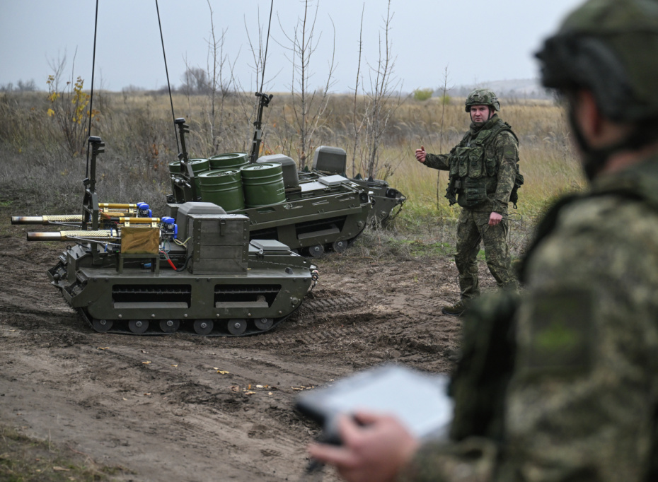 Операторы робототехнических комплексов «Курьер» в зоне СВО