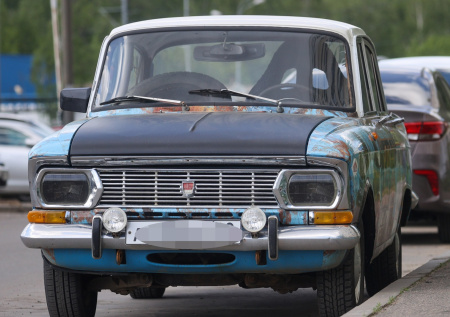 В Иркутске продают полувековой «Москвич» по цене элитного авто