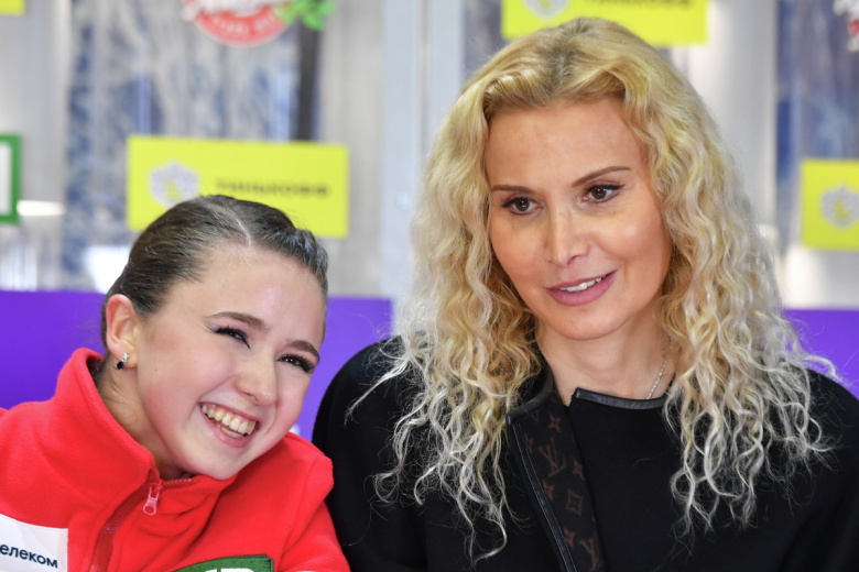 Камила Валиева и тренер Этери Тутберидзе
