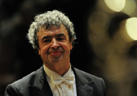 Дирижер русского происхождения возглавил Парижскую оперу