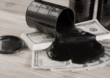 США начали «неограниченно долгую» продажу нефти Венесуэлы