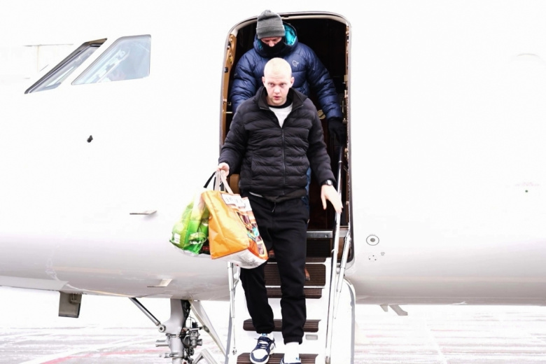 Баскетболист Даниил Касаткин, вернувшийся из Франции в Москву. Российского баскетболиста Даниила Касаткина обменяли на осужденного в РФ гражданина Франции Лорана Винатье (признан в РФ иноагентом)