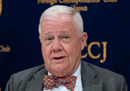 Джим Роджерс распродал все акции США и вложил деньги в активы Узбекистана