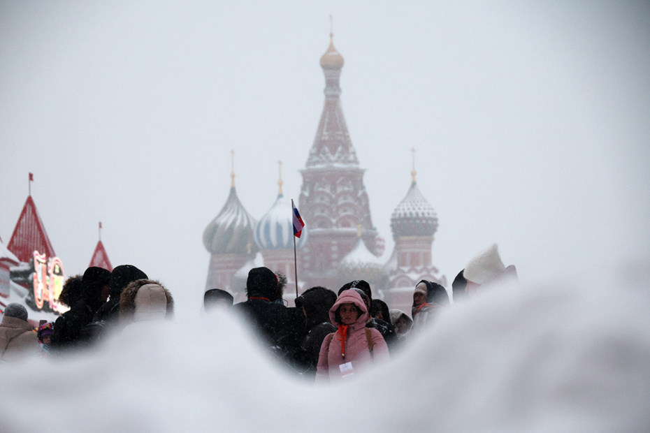 Снегопад на улицах Москвы