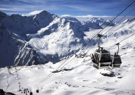 Канатные дороги на Эльбрусе закрыли из-за метели