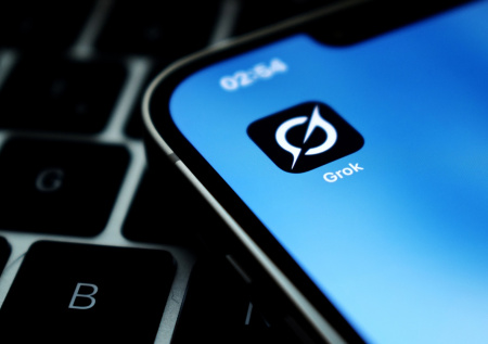 Grok лишился генератора картинок из-за порно