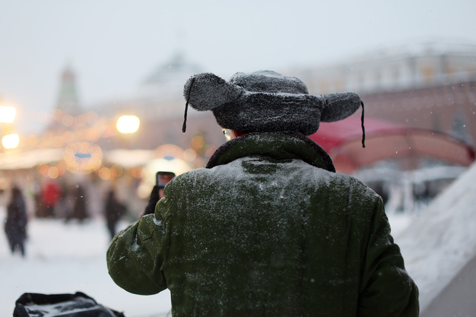 Снегопад на улицах Москвы