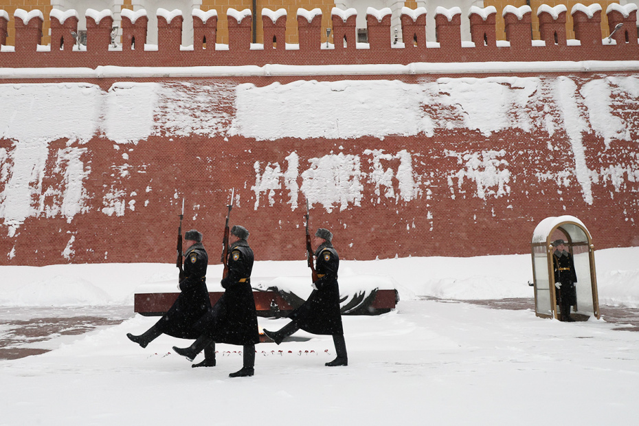 Снегопад на улицах Москвы