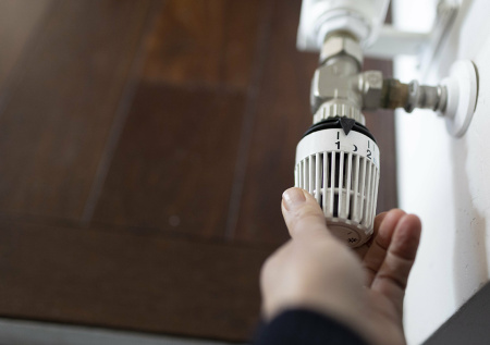 Батареи раскалились до 110 градусов и оплавились в домах российского города