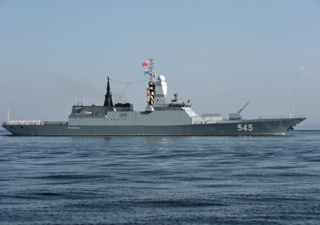 «Стойкий» и «Ельня» пришвартовались в ЮАР для участия в учениях