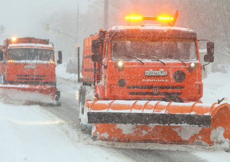Ситуация в аэропортах Москвы 9 января: задержки и отмены рейсов, причины