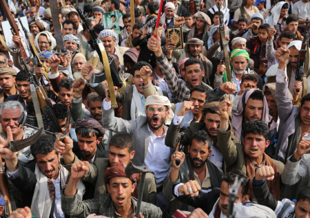 «По локоть в крови иранцев»: Хаменеи обрушился на протестующих из-за Трампа