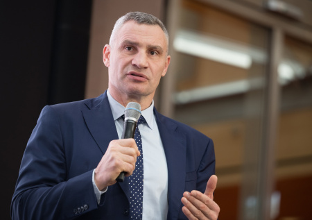 «Не убегать»: Зеленский обрушился на Кличко после удара «Орешника»