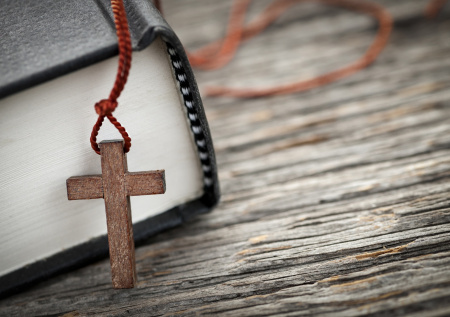 Британцы смели Библию с полок магазинов