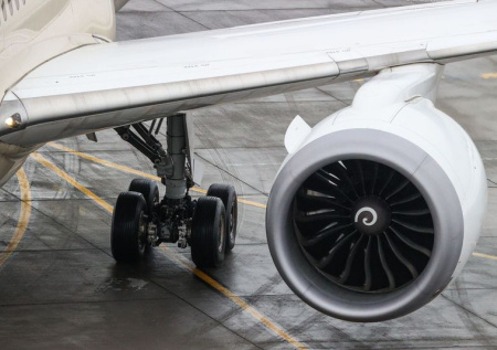 Аэропорт города-миллионника второй раз за сутки приостановил работу