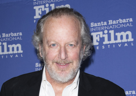 Звезда фильма «Один дома» обратился к жрице любви и получил штраф