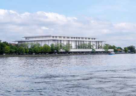 Вашингтонской национальной опере пришлось переехать из-за Трампа